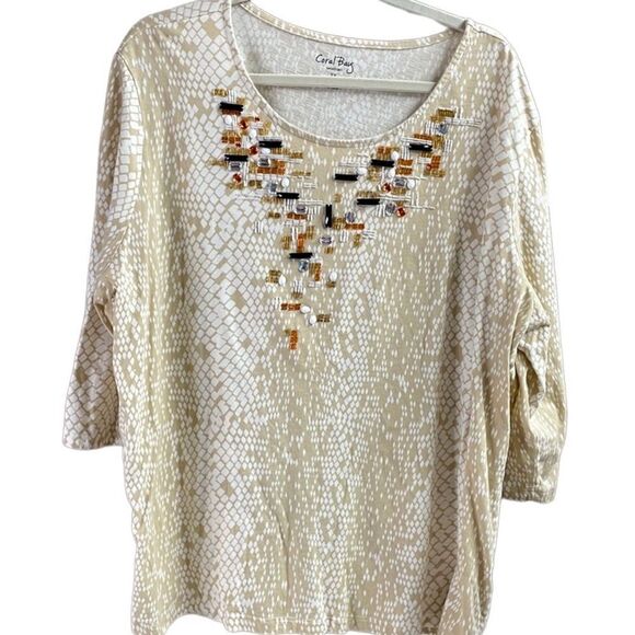 Coral Bay Womens 2X Sequined Jeweled Neckline Tan White Scoop Neck Top - Picture 2 of 6